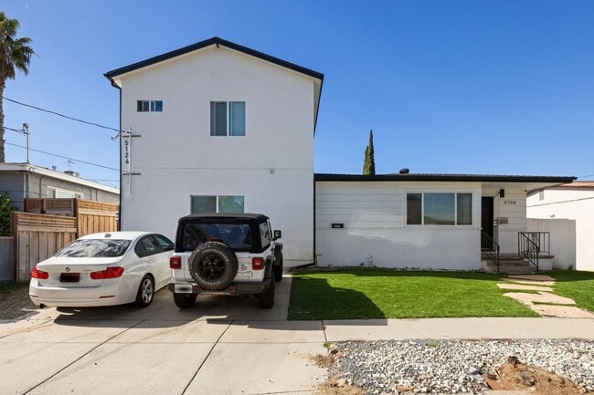 Photo - 5124 Leo St