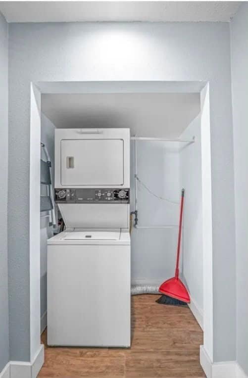 Photo - 7432 Dumosa Ave