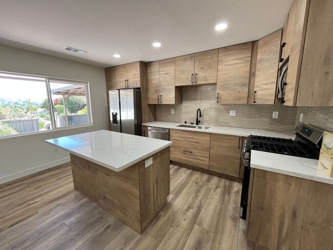Large 6 bed 3 bath House on East Falls! Co... - Large 6 bed 3 bath House on East Falls! Co...