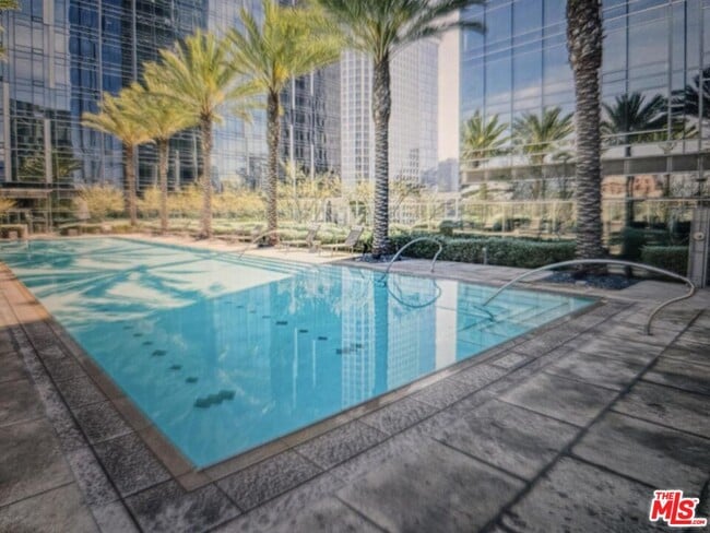 Photo - 877 Francisco St Condo Unit 825