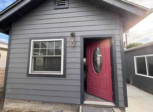 Building Photo - 1714 N Lincoln St