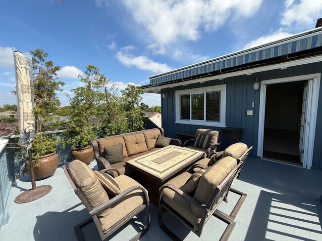 Building Photo - REMODELED 1 BEDROOM ADU IN PARK ESTATES