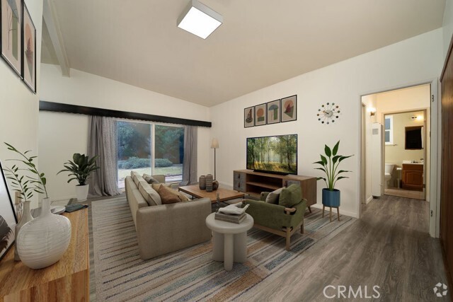 Building Photo - 1738 W Raymar St Rental