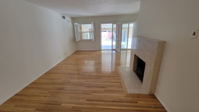 Photo - 6508 Belmar Ave