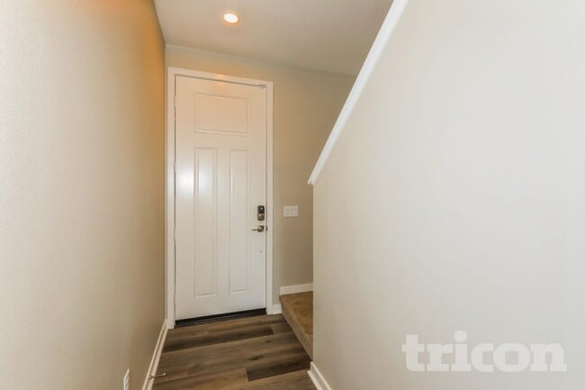 Photo - 28182 Dwight Dr