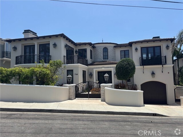 Building Photo - 744 11th St Rental