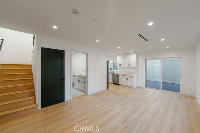 Photo - 14125 Emelita St