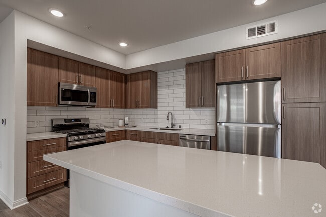 1BR, 1BA- 755SF - The Hawthorne