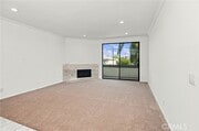 Photo - 14115 Moorpark St