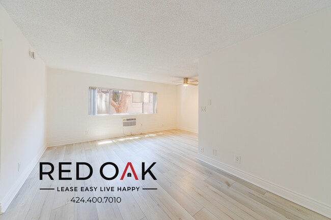 Building Photo - 1757 N Orange Dr