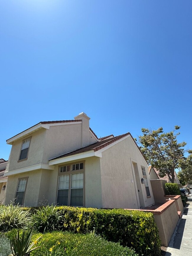 Building Photo - 3 Bed, 3 Bath Two-Story Condo - 9 Georgetown.
