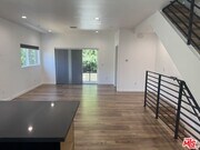 Photo - 5638 Woodman Ave