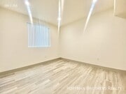 Photo - 4847 Oakwood Ave Unit 216