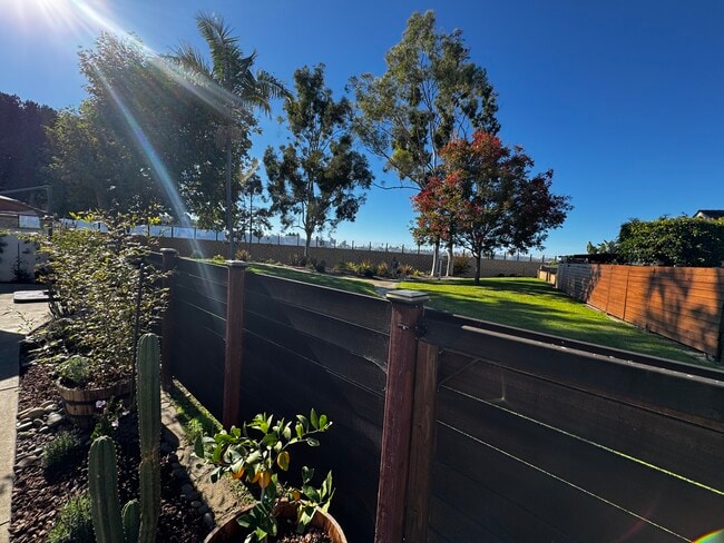 Green space outdoor and walking trails. - 804 Caminito Azul