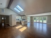 Photo - 1695 Berkshire Dr House