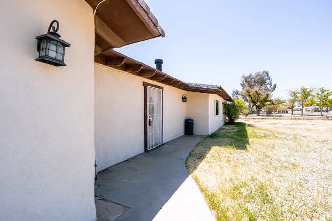 Building Photo - 16021 Wichita Rd Unit 1