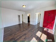 Photo - 315 W Queen St Unit B