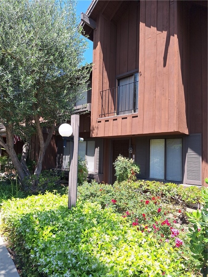 Photo - 2074 Mt Shasta Dr Townhome