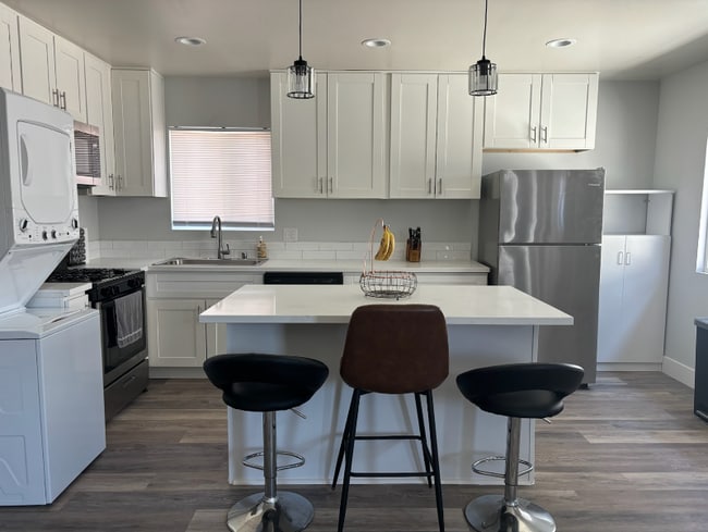 Photo - 3410 Chamoune Ave Unit A