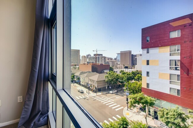 Building Photo - Top Floor Cortez Hill Studio with Western ... Unit 406 Rental