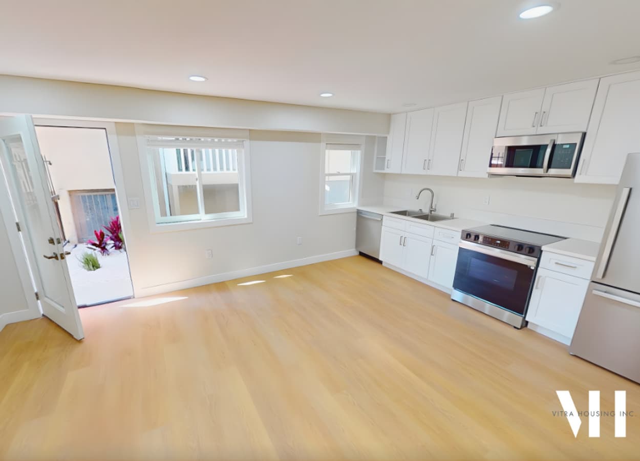 Photo - 2372.50 Portland St