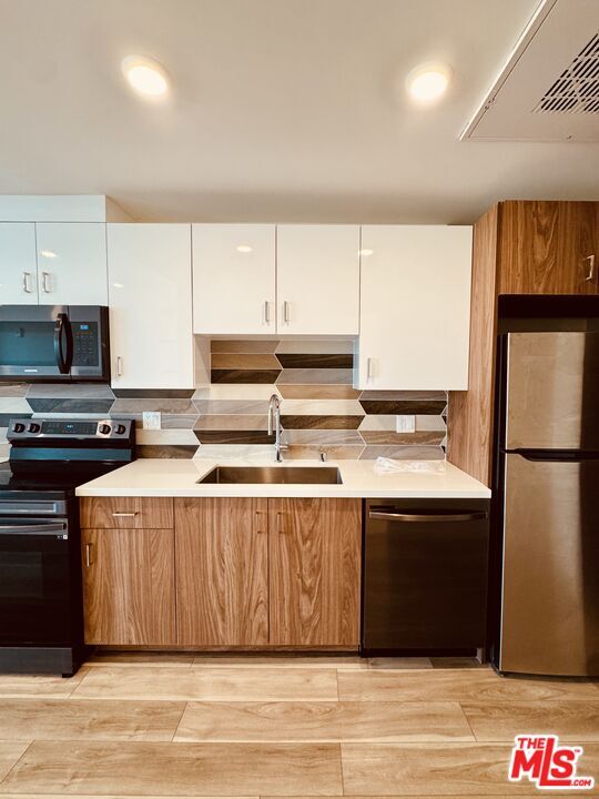 Photo - 252 N Hoover St Unit 205