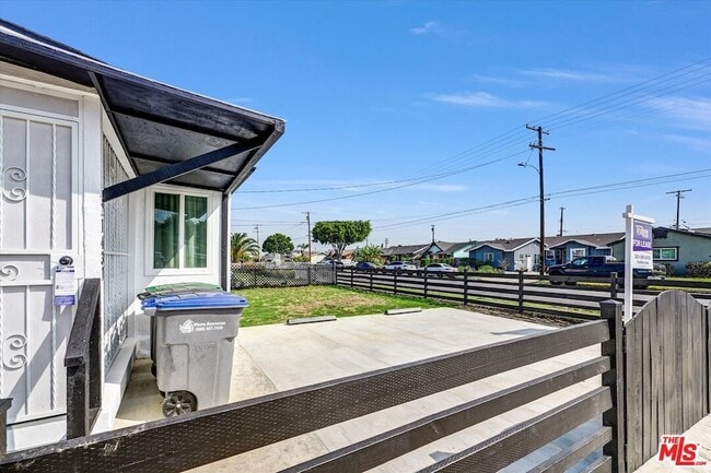 Photo - 21431 Moneta Ave