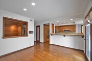 Photo - 472 36th St
