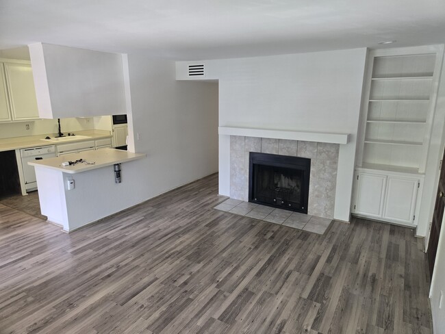 Photo - 5006 Collwood Way Unit 92