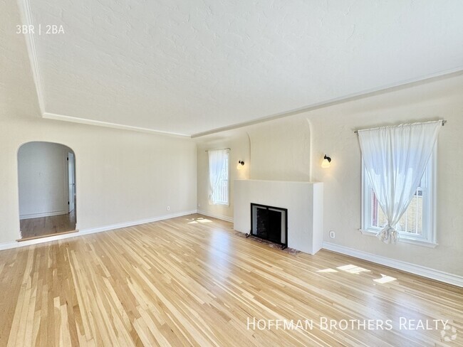 Building Photo - 1600 Orange Grv Ave Unit A Rental