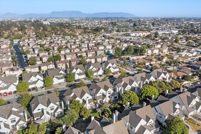 Photo - Large Renovated 3bed x 2.5bath Townhouse w...