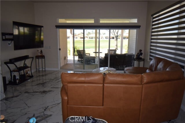 Photo - 445 Sandpiper St