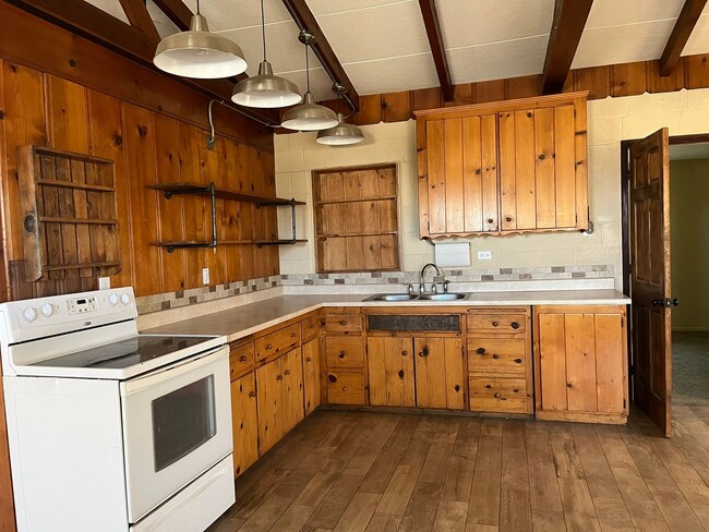 Photo - Charming 2 bedroom, 1 bathroom