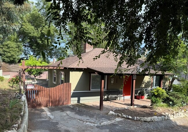 Photo - 1622 Foothill Blvd House
