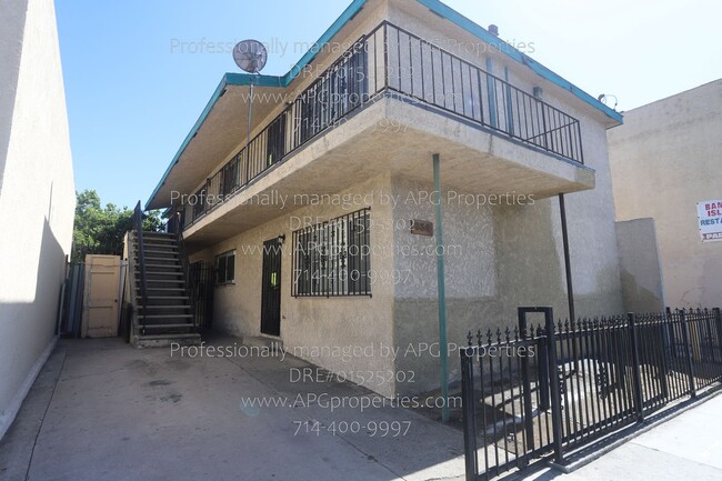 Photo - 830 E Anaheim St Apartment Unit 3