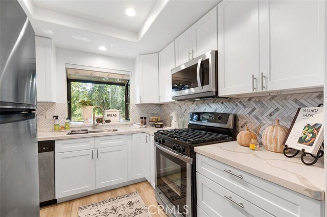 Photo - 5704 Skyview Way