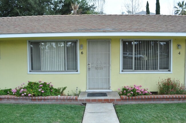 Photo - 560 Cajon St Unit 6 W. Cypress Ave.