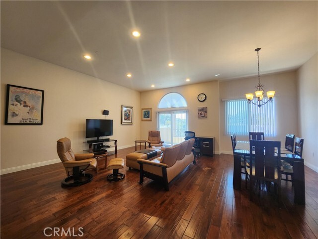 Photo - 1835 S Barrington Ave Condo Unit 2
