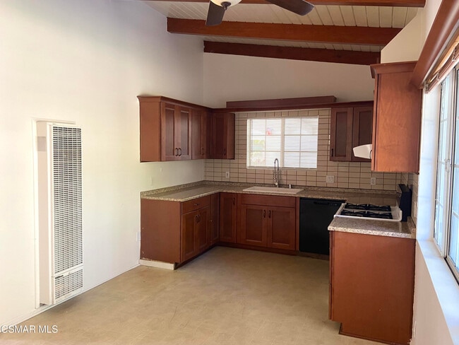 Photo - 3193 Royal Oaks Dr