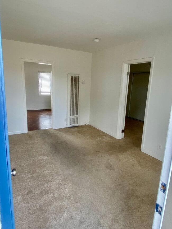 Photo - 4671 Westlawn Ave Unit 4675