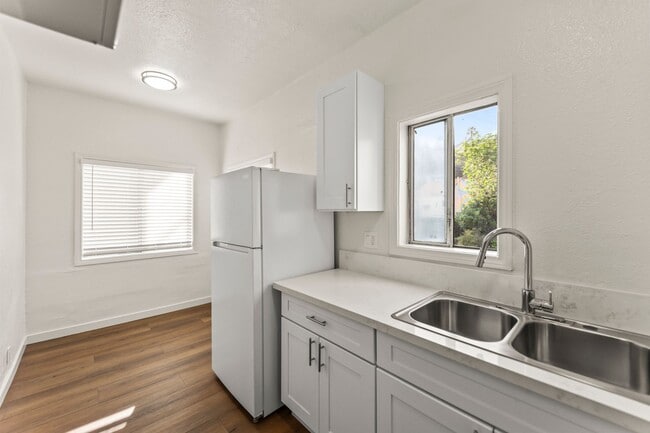 Photo - 5391 Huntington Dr Unit 106