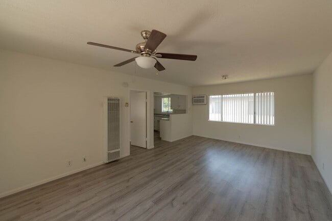 Photo - 220 N Myers St