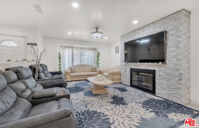 Photo - 7701 Baird Ave