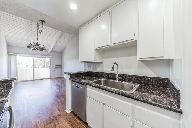 Photo - Woodbriar Apartments