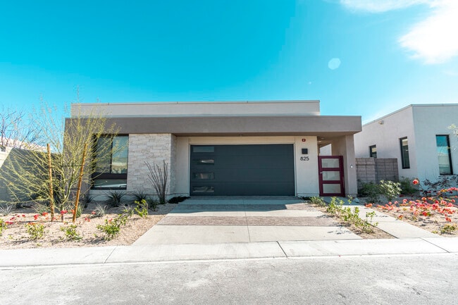 Photo - 825 Fountain Dr