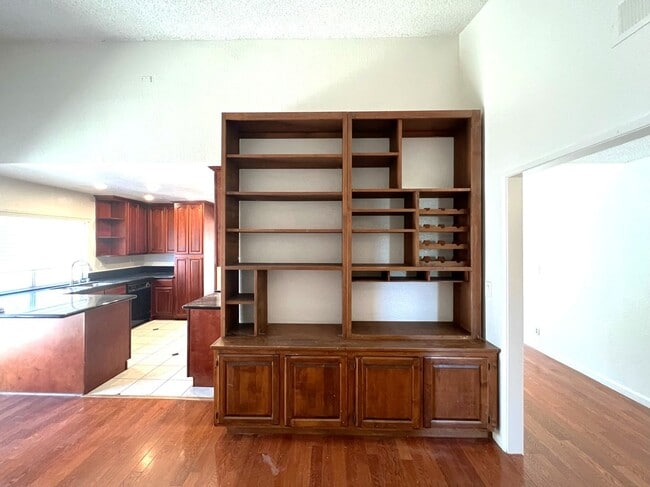 Photo - Beautiful 4 Bedroom Single Family Home for...