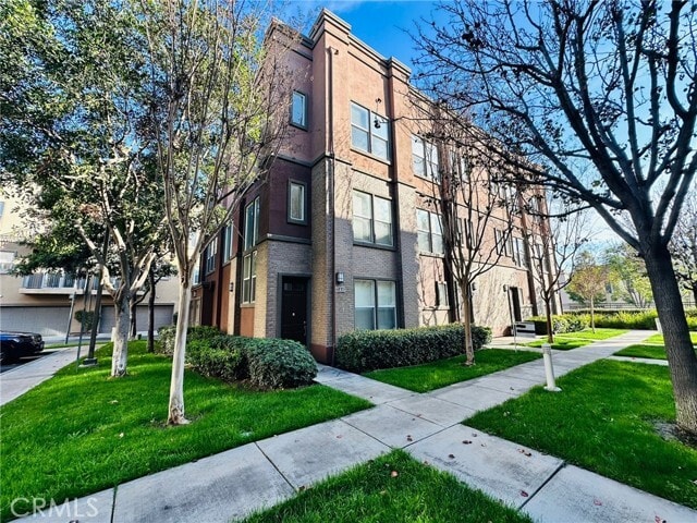 Photo - 1138 Chaffee St Condo