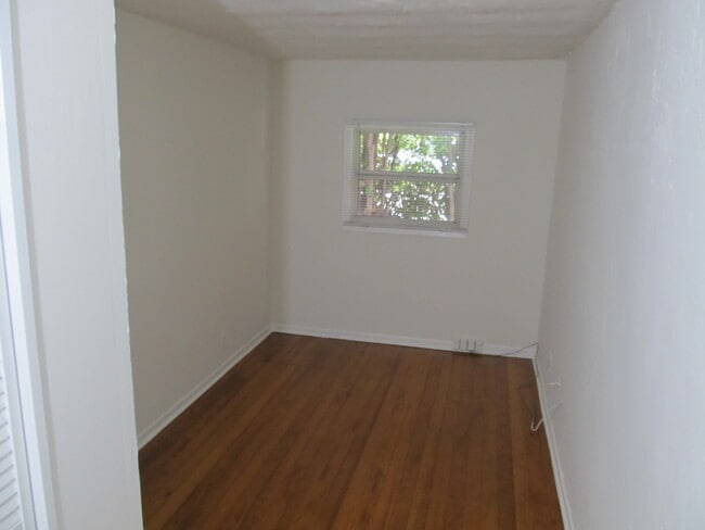 Photo - 11217 La Maida St