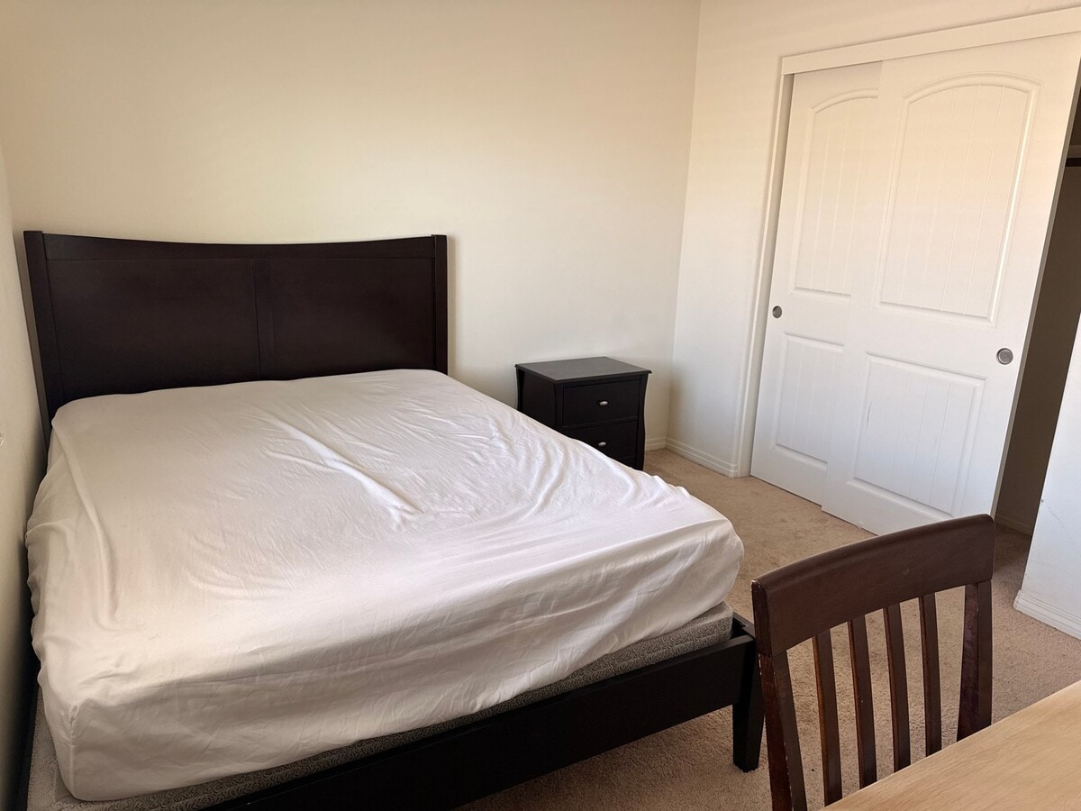 Photo - 14925 Shoreham St Unit 2-4