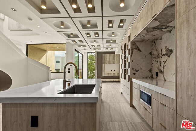 Photo - 1021 N Ogden Dr Unit PH 6